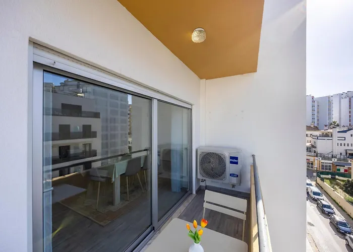 T2 Moderno - Da Rocha * Portimão